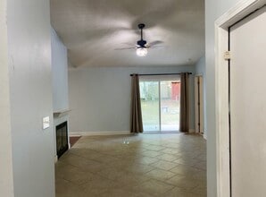3102 Lynn Dr in Navarre, FL - Building Photo - Building Photo