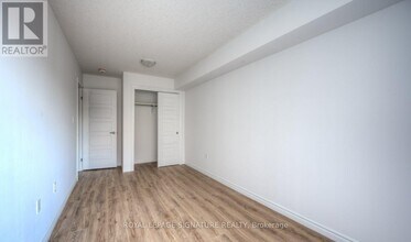 374 Prospect Ave in Kitchener, ON - Building Photo - Building Photo