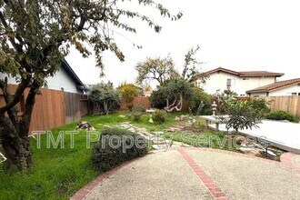 2 Polvadera Ct in Sacramento, CA - Building Photo - Building Photo