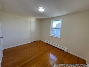 18 Belmont St in Lowell, MA - Building Photo - Building Photo