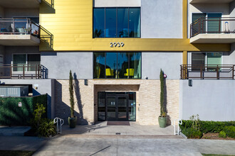 Golden Galaxy Plaza Condominiums in Los Angeles, CA - Building Photo - Building Photo