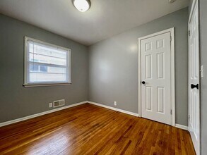 3651 Main St NE in Minneapolis, MN - Building Photo - Building Photo