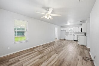 607 Oldham St in Bonham, TX - Building Photo - Building Photo