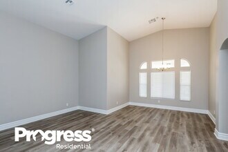 2905 Tropicbird Dr in North Las Vegas, NV - Building Photo - Building Photo