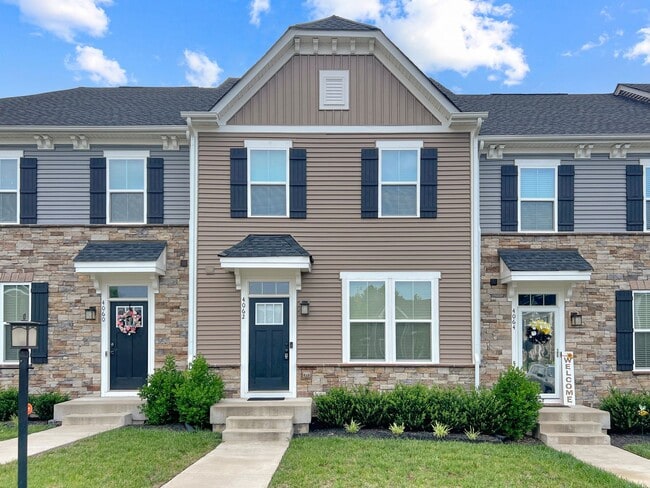 property at 4062 Grove Point Dr