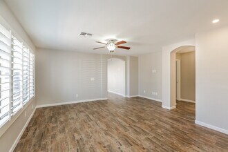 10898 W Alvarado Rd in Avondale, AZ - Building Photo - Building Photo