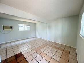 2609 E Cesar Chavez St in Austin, TX - Building Photo - Building Photo