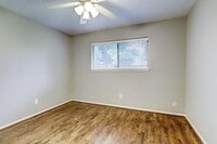 4023 Cedar Forest Dr photo'