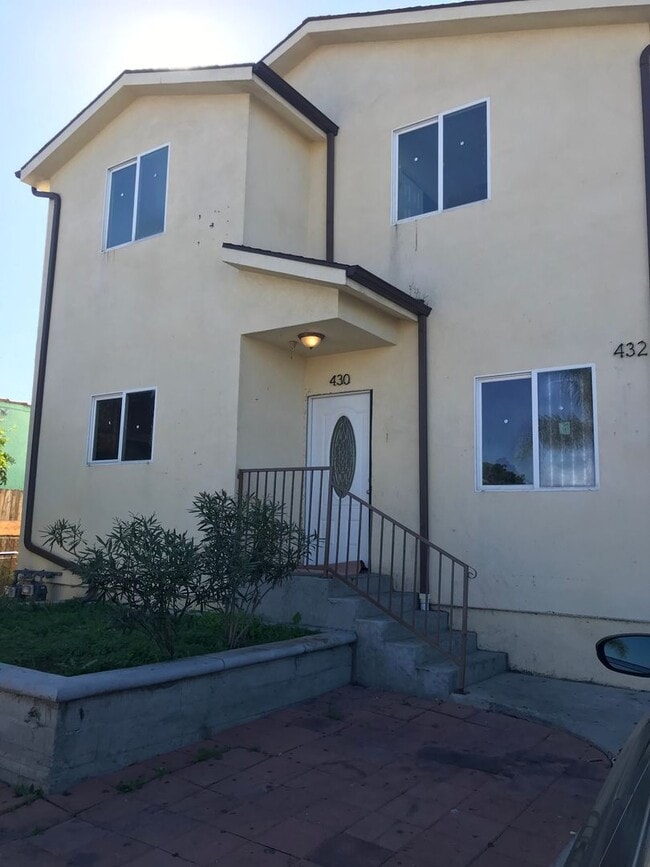 430 E 83rd St in Los Angeles, CA - Building Photo - Building Photo