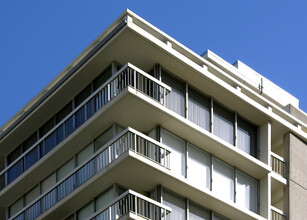 Broadway Towers in San Francisco, CA - Building Photo - Building Photo