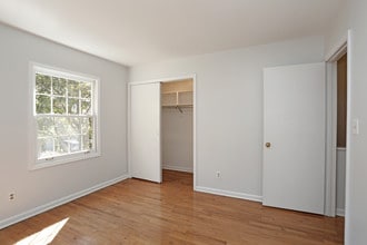 River Oaks Townhomes at Fox Chapel in Pittsburgh, PA - Foto de edificio - Interior Photo