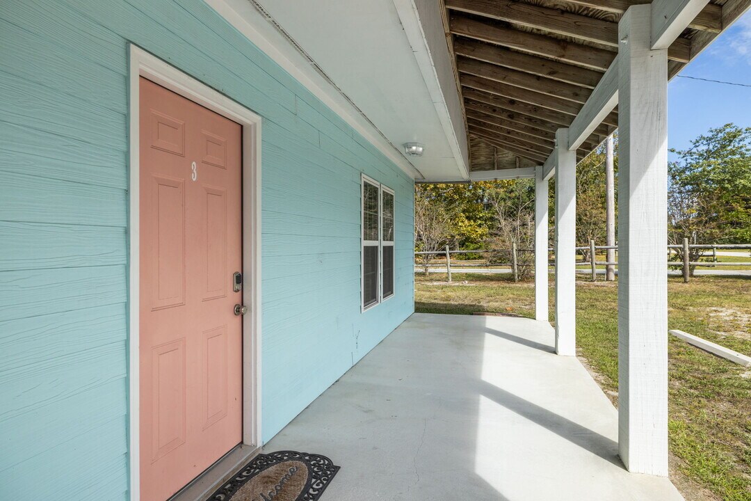 360 Island Rd in Harkers Island, NC - Foto de edificio
