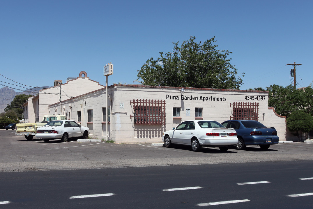 Pima Gardens Apartment in Tucson, AZ - Building Photo