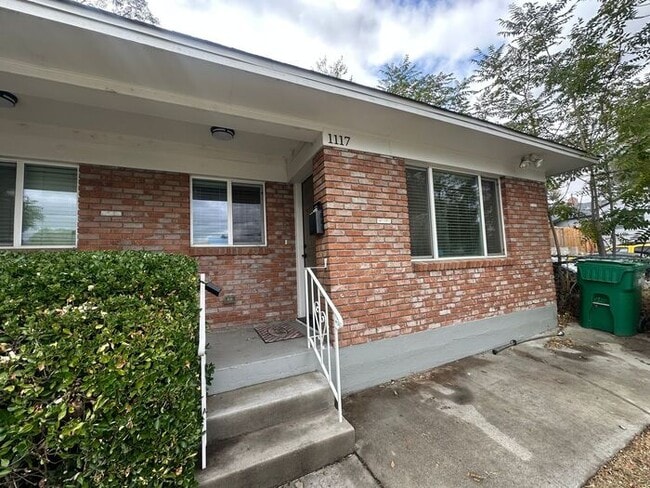 property at 1117 Buena Vista Ave