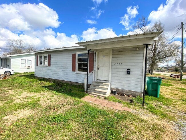 2709 Cline St in Lake Charles, LA - Building Photo - Building Photo