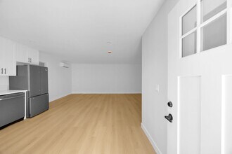 1603 Vuelta Grande Ave in Long Beach, CA - Building Photo - Building Photo