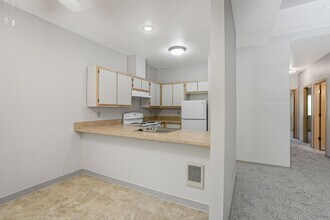 115-Wintercrest Apartments in McMinnville, OR - Foto de edificio - Interior Photo