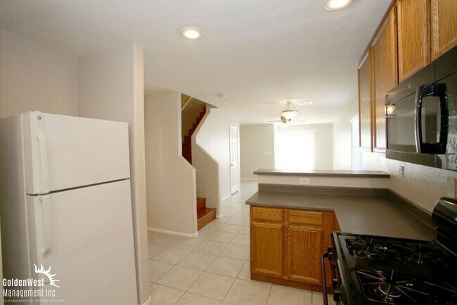 5115 W Aesop Ave in Las Vegas, NV - Building Photo - Building Photo