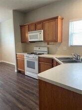 225 Maple Ln in Conroe, TX - Building Photo - Building Photo