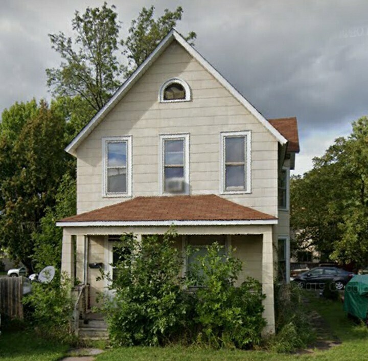 6205 Raleigh St, Unit 1 in Duluth, MN - Building Photo