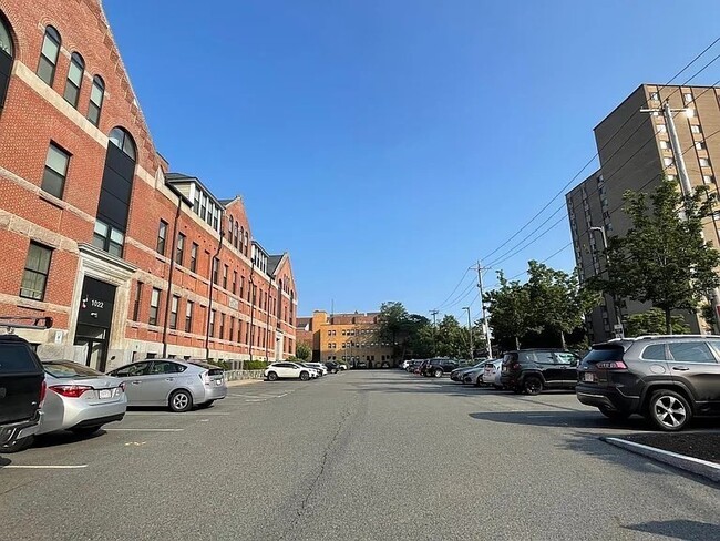 1022 Hancock St in Quincy, MA - Building Photo - Building Photo