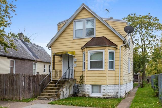 227 W 112th Pl in Chicago, IL - Building Photo