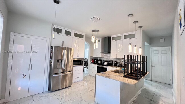 10911 SW 242nd St in Homestead, FL - Building Photo - Building Photo