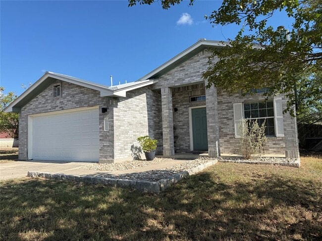 121 Ansleys Way in Kyle, TX - Building Photo - Building Photo