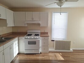 417 Washington Ave, Unit #2 in Bellevue, KY - Building Photo