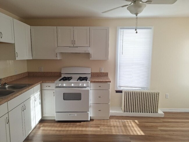 417 Washington Ave, Unit #2