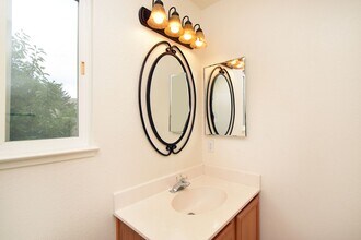 4748 Cedarhill Ln in Reno, NV - Building Photo - Building Photo