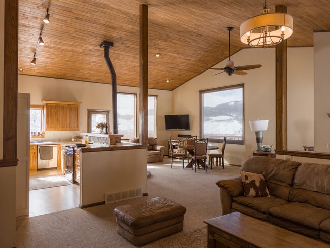 1228 Palmers Dr, Unit House in Silverthorne, CO - Foto de edificio - Building Photo