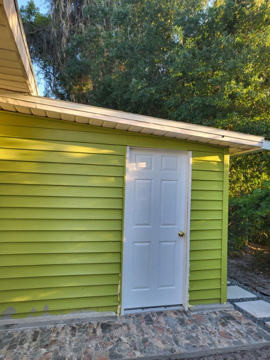 526 blue Spring Ave in Orange City, FL - Building Photo