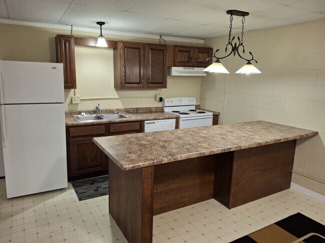 1202 1st Ave in Muscatine, IA - Building Photo - Building Photo