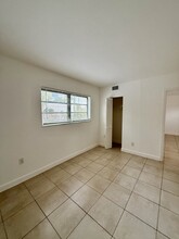 2207 Jackson St in Hollywood, FL - Building Photo - Building Photo