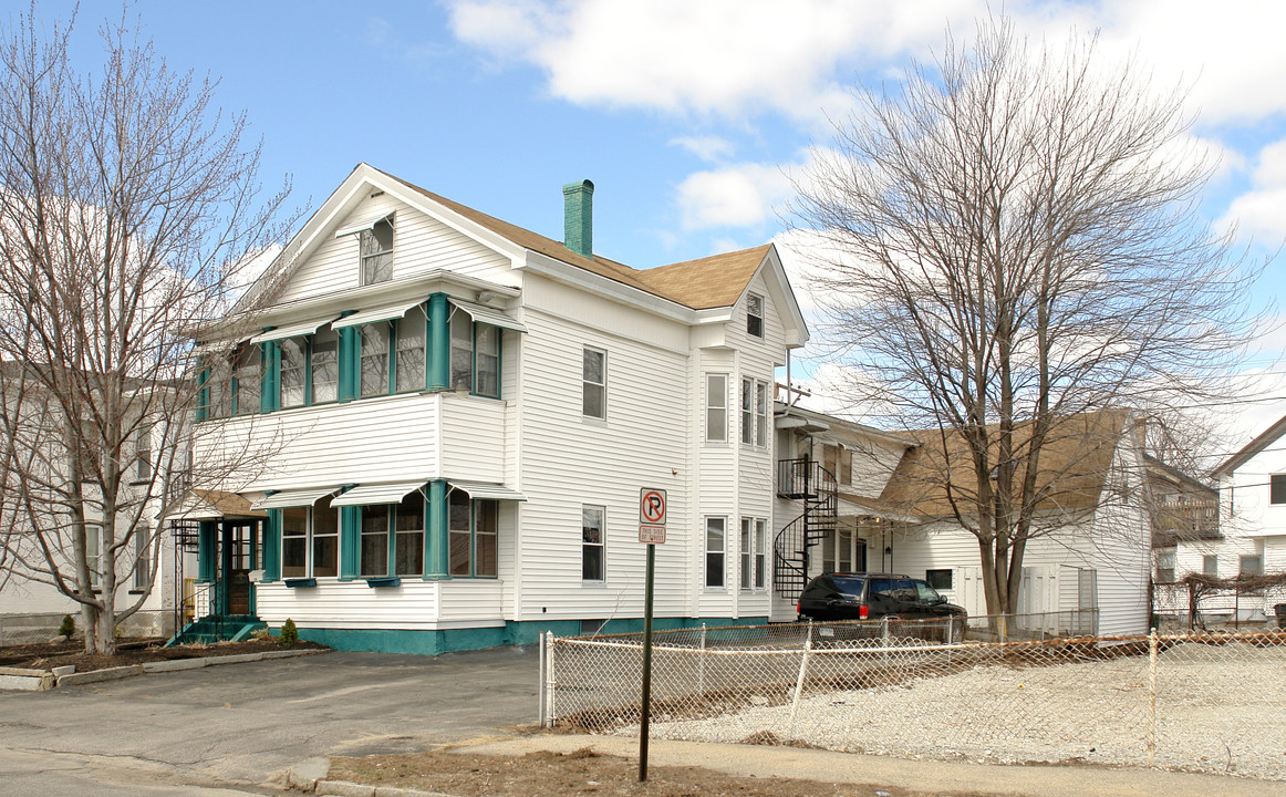 58 Myrtle St in Manchester, NH - Foto de edificio