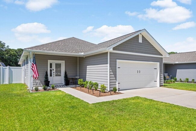 77 Magnolia St in Niceville, FL - Building Photo - Building Photo