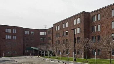 143-145 Mill St in Natick, MA - Foto de edificio - Building Photo