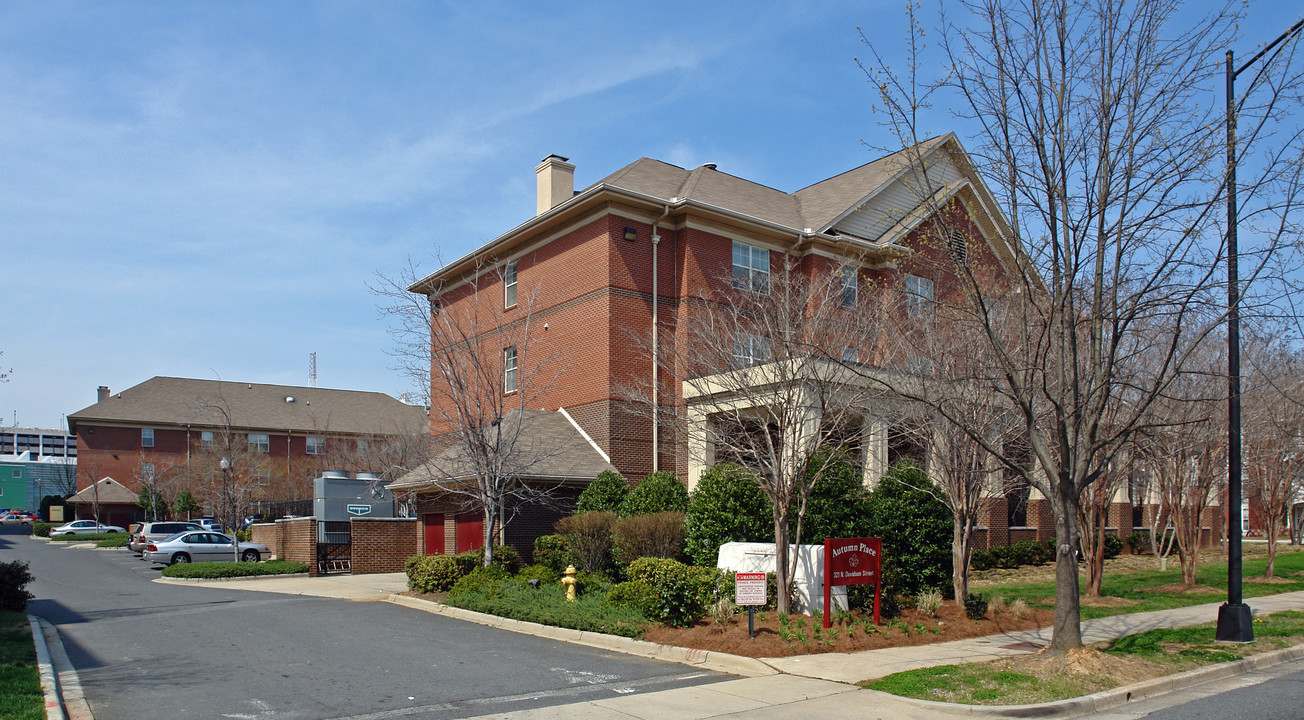 Autumn Place in Charlotte, NC - Building Photo