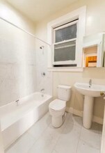 1345 Sacramento St in San Francisco, CA - Foto de edificio - Building Photo