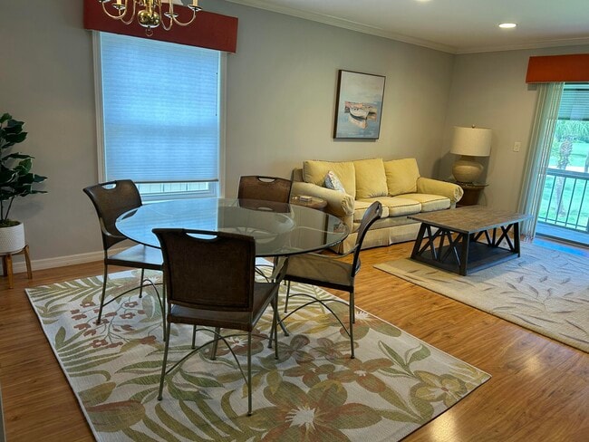 18430 SE Wood Haven Ln in Tequesta, FL - Building Photo - Building Photo