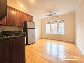 3252 N Clifton Ave in Chicago, IL - Building Photo - Building Photo