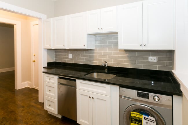 4706 N Racine Ave, Unit W in Chicago, IL - Building Photo - Building Photo
