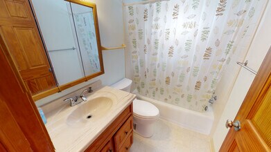 5814 Meadowood Dr in Madison, WI - Building Photo - Building Photo