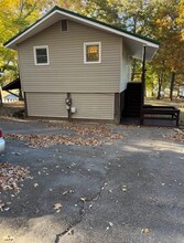 3058 Bass Dr in Sherrills Ford, NC - Foto de edificio - Building Photo