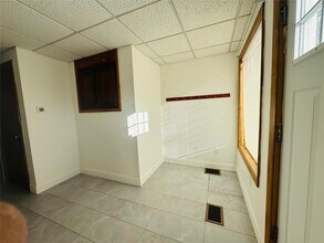 157 Harry L Dr in Johnson City, NY - Foto de edificio - Building Photo