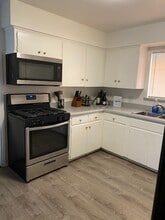 1940 Yale St in Visalia, CA - Foto de edificio - Building Photo