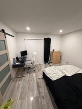 2396 Redlands Dr in Newport Beach, CA - Building Photo - Building Photo