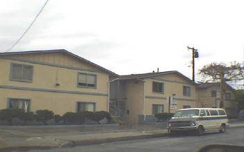 Tropicana Apartments in Baldwin Park, CA - Building Photo - Building Photo