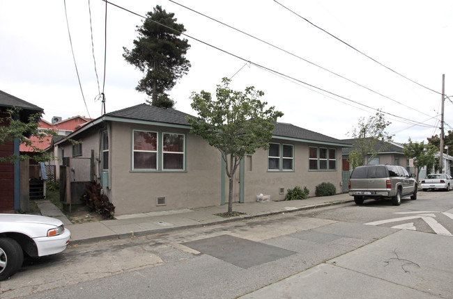 221 Raymond St in Santa Cruz, CA - Building Photo - Building Photo